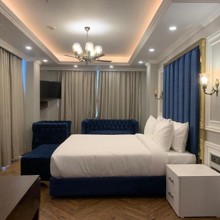 Claret Inn & Suite Далхаузи Экстерьер фото