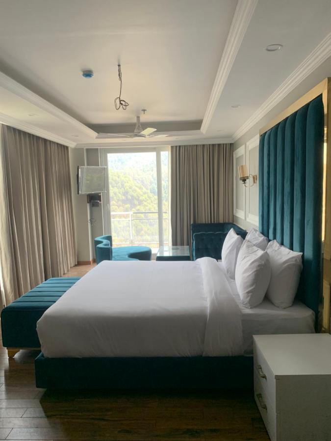 Claret Inn & Suite Далхаузи Экстерьер фото